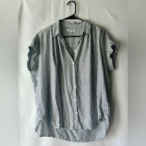 Madewell Beautiful Short Sleeve Button Up Blue Gray and White Striped Top Soft